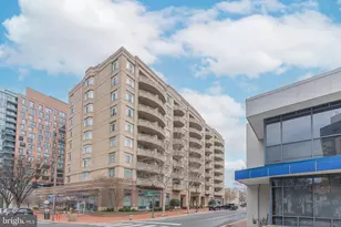 4801 Fairmont Ave, Bethesda, MD 20814 - Photo 32