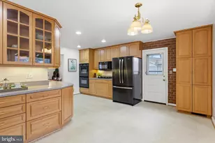11705 Devilwood Ct, Potomac, MD 20854 - Photo 6
