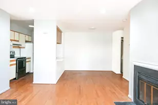 9936 Hellingly Pl, Montgomery Village, MD 20886 - Photo 4