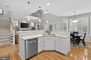 510 Saddle Ridge Ln, Rockville, MD 20850 - Photo 2