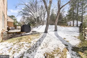 1104 Fallsmead Way, Potomac, MD 20854 - Photo 8