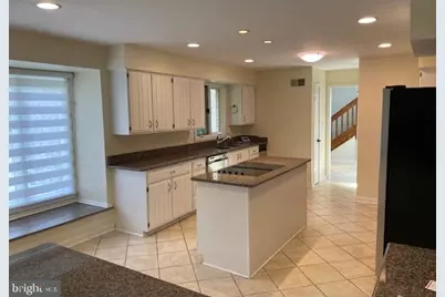 9716 The Corral Drive, Potomac, MD 20854 - Photo 8