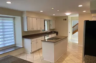 9716 The Corral Dr, Potomac, MD 20854 - Photo 8