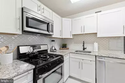 5225 Pooks Hill Road #1717N, Bethesda, MD 20814 - Photo 10