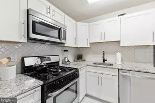 5225 Pooks Hill Rd, Bethesda, MD 20814 - Photo 10