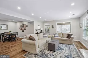 5715 Balsam Grove Ct, North Bethesda, MD 20852 - Photo 4