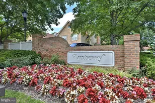 5715 Balsam Grove Ct, North Bethesda, MD 20852 - Photo 2