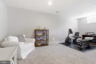 9206 Fernwood Rd, Bethesda, MD 20817 - Photo 32