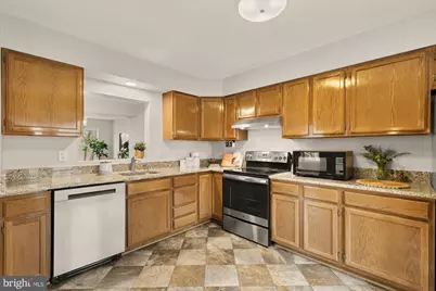 2890 Schoolhouse Circle, Silver Spring, MD 20902 - Photo 8