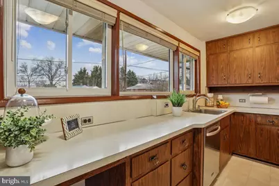 6017 Cheshire Drive, Bethesda, MD 20814 - Photo 12