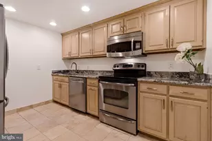 4601 N Park Ave, Chevy Chase, MD 20815 - Photo 8