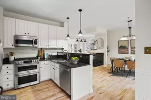 2028 Ashleigh Woods Ct, Rockville, MD 20851 - Photo 8