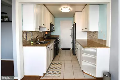 10201 Grosvenor Place #1015, Rockville, MD 20852 - Photo 14