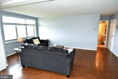 10201 Grosvenor Place #1015, Rockville, MD 20852 - Photo 18