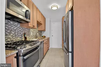 10401 Grosvenor Place #216, Rockville, MD 20852 - Photo 4