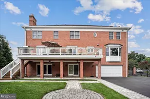 9917 Kendale Rd, Potomac, MD 20854 - Photo 4