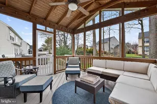 7810 Heritage Farm Dr, Gaithersburg, MD 20886 - Photo 32