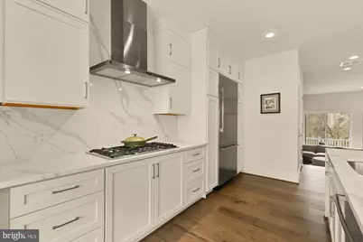 3737 Glenmoor Reserve Lane, Chevy Chase, MD 20815 - Photo 8