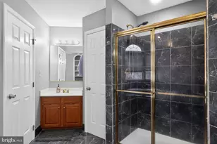 11433 Seneca Forest Cir, Germantown, MD 20876 - Photo 34