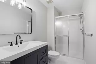 11401 Crownwood Ln, Rockville, MD 20850 - Photo 34