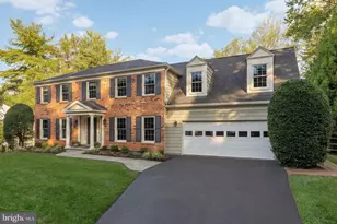 10 Royal Oak Ct, Potomac, MD 20854 - Photo 1