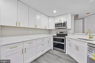 8705 Ferrysburg Way, Gaithersburg, MD 20886 - Photo 12