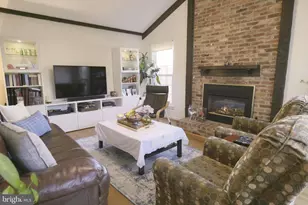 10277 Gainsborough Rd, Potomac, MD 20854 - Photo 10