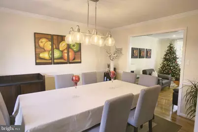 10277 Gainsborough Road, Potomac, MD 20854 - Photo 6