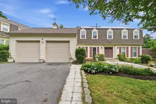 11 Dellcastle Ct, Montgomery Village, MD 20886 - Photo 2