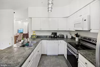 200 Twelve Oaks Drive, Gaithersburg, MD 20878 - Photo 10