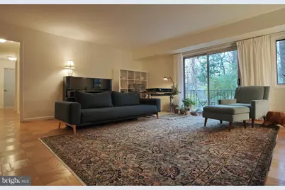 10607 Montrose Avenue #102, Bethesda, MD 20814 - Photo 2