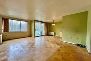 10201 Grosvenor Pl, Rockville, MD 20852 - Photo 2