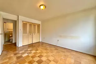 10201 Grosvenor Pl, Rockville, MD 20852 - Photo 14