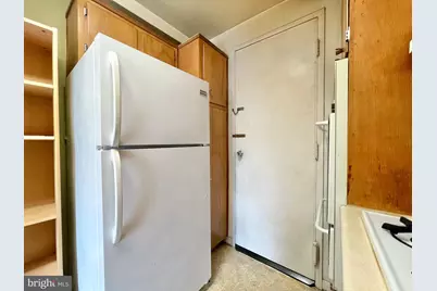 10201 Grosvenor Place #404, Rockville, MD 20852 - Photo 10