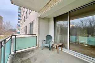 10201 Grosvenor Pl, Rockville, MD 20852 - Photo 18