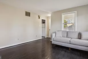 1123 Parrish Dr, Rockville, MD 20851 - Photo 4