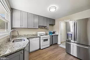 1123 Parrish Dr, Rockville, MD 20851 - Photo 4