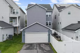 135 Limpkin Ave, Clarksburg, MD 20871 - Photo 16