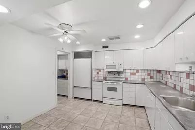 11400 Strand Drive #R-402, Rockville, MD 20852 - Photo 16