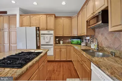 105 Crofton Hill Lane, Rockville, MD 20850 - Photo 20