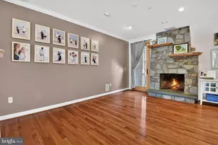 105 Crofton Hill Ln, Rockville, MD 20850 - Photo 10