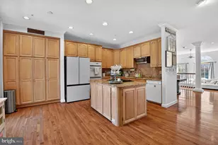 105 Crofton Hill Ln, Rockville, MD 20850 - Photo 14