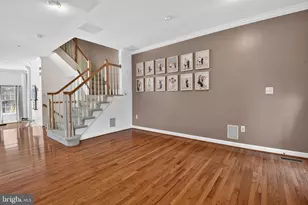 105 Crofton Hill Ln, Rockville, MD 20850 - Photo 14