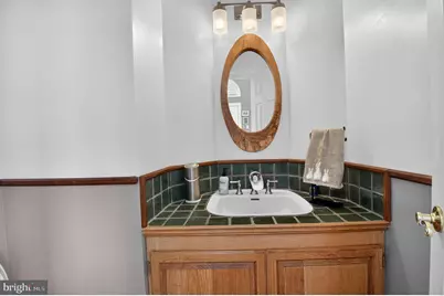 105 Crofton Hill Lane, Rockville, MD 20850 - Photo 10