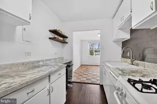 1900 Lyttonsville Rd, Silver Spring, MD 20910 - Photo 20