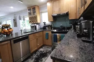 11120 Lake Breeze Dr, North Potomac, MD 20878 - Photo 4