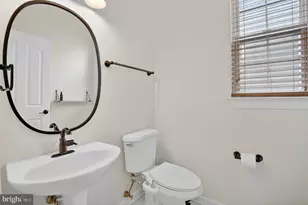 11305 Potomac Oaks Dr, Rockville, MD 20850 - Photo 22