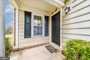 8648 Fountain Valley Dr, Montgomery Village, MD 20886 - Photo 2