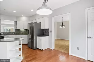 11311 Hollowstone Dr, North Bethesda, MD 20852 - Photo 12