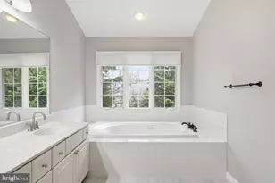 11311 Hollowstone Dr, North Bethesda, MD 20852 - Photo 24